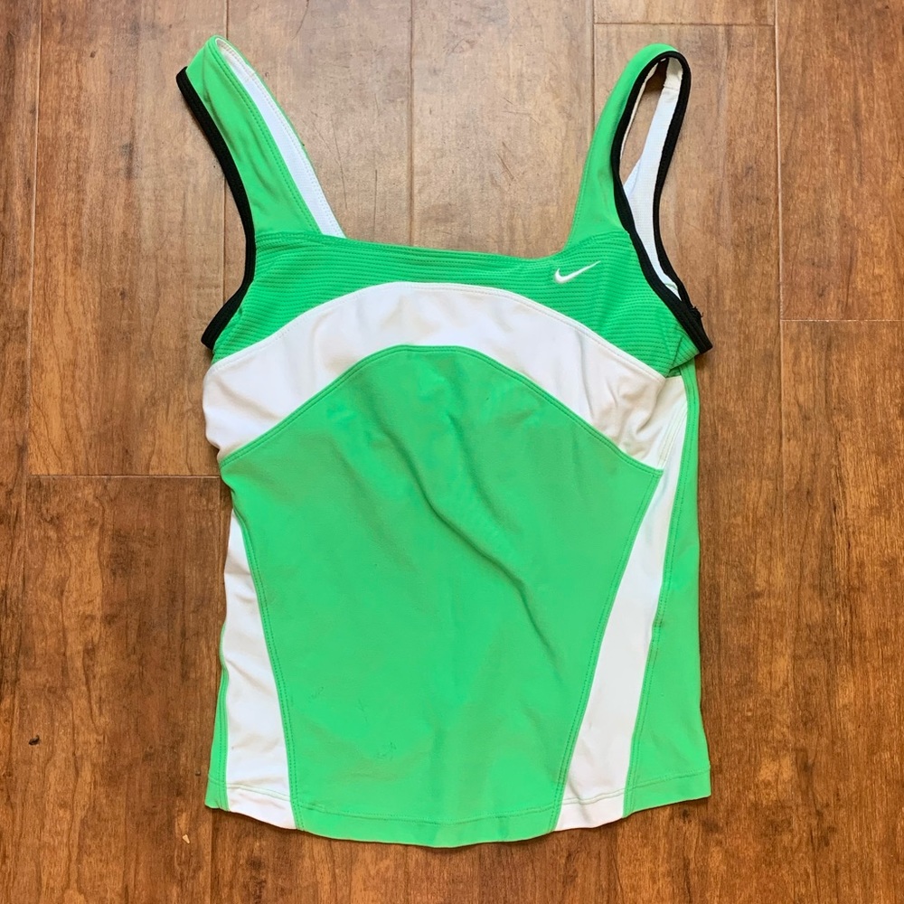 Nike Sports Top green